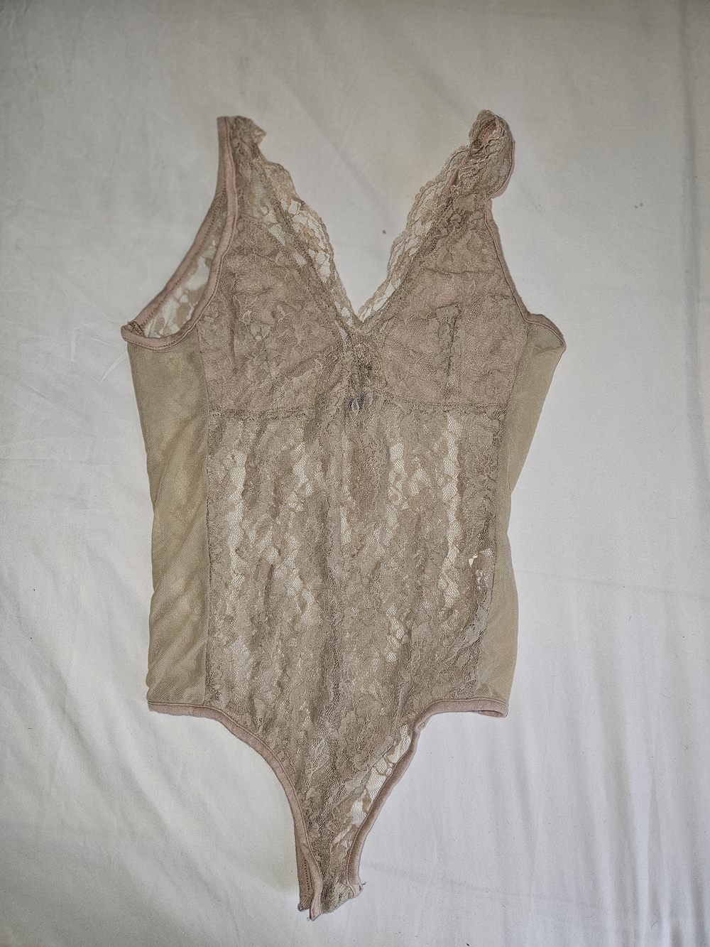 Revamped Lace V-Neck Bodysuit in Nude